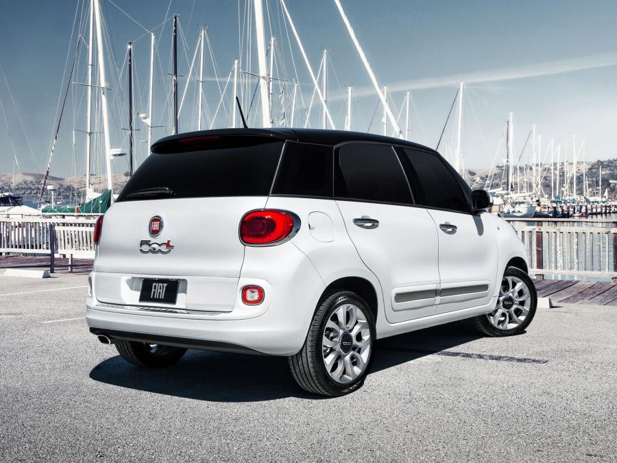  Fiat 500L 2013 года  (US) (фото 2 из 40)
